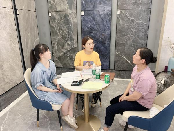 0817 走進(jìn)學(xué)生家庭   凝聚家校合力  守住紅色根脈—顧君4.JPG